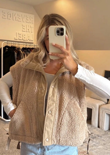 Scottie Sherpa Vest (Tan)